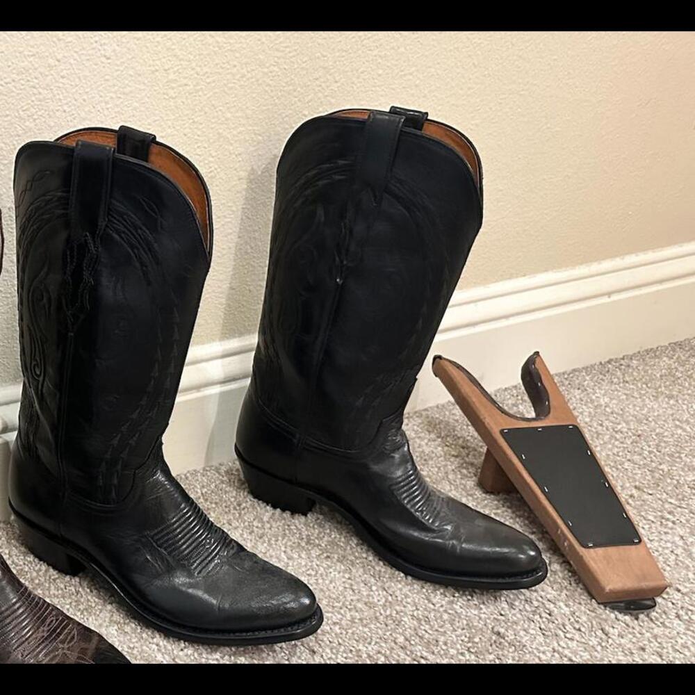 Like New Mens Lucchese  Cowboy Western Boots - Round Toe/Black